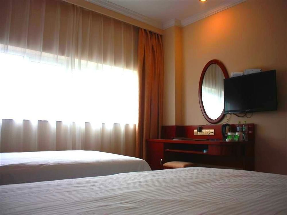 Greentree Inn Shanghai Wild Zoo Dachuan Freeway Express Hotel Exterior photo